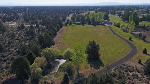 61060 Sum View Dr, Bend, OR 97702 photo 2