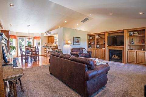 61060 Sum View Dr, Bend, OR 97702 photo 9