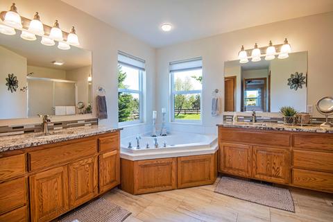 61060 Sum View Dr, Bend, OR 97702 photo 17