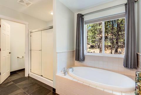19562 Brookside Way, Bend, OR 97702 photo 20