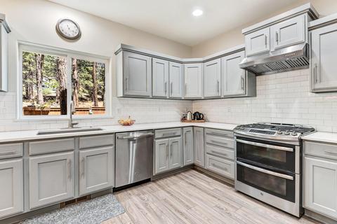 19562 Brookside Way, Bend, OR 97702 photo 10