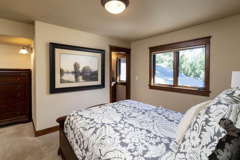 3432 NW Conrad Dr, Bend, OR 97703 photo 23