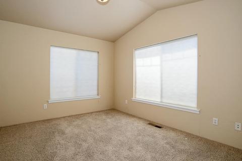 317 Live Oak Loop, Central Point, OR 97502 photo 6