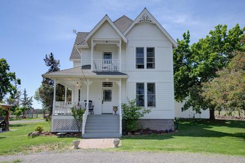 22245 Erickson Rd, Bend, OR 97701 photo 2