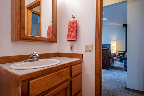 1906 SW Forest Ridge Ave, Bend, OR 97702 photo 12