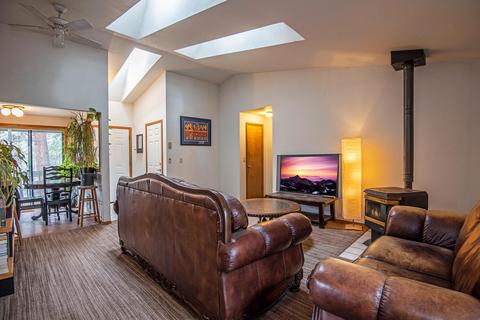 1906 SW Forest Ridge Ave, Bend, OR 97702 photo 6