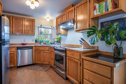 1906 SW Forest Ridge Ave, Bend, OR 97702 photo 8