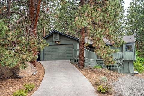 1906 SW Forest Ridge Ave, Bend, OR 97702 photo 1