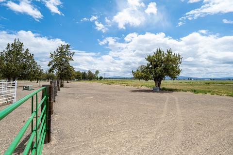 63520 Johnson Ranch Rd, Bend, OR 97701 photo 35