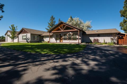 21677 Stud Ct, Bend, OR 97702 photo 1