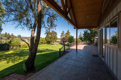 21677 Stud Ct, Bend, OR 97702 photo 38
