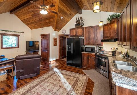 15104 River Loop Dr E, Bend, OR 97707 photo 31