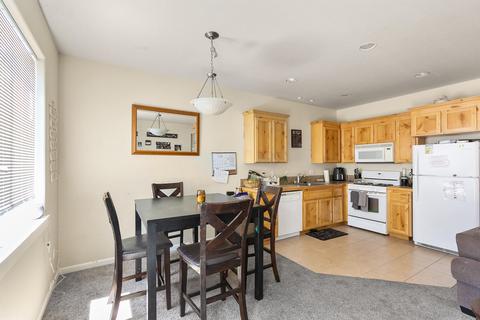 1027 NE Kayak Loop, Bend, OR 97701 photo 5