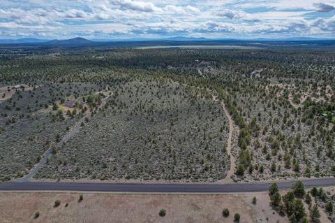 66350 Jericho Rd, Bend, OR 97703 photo 2