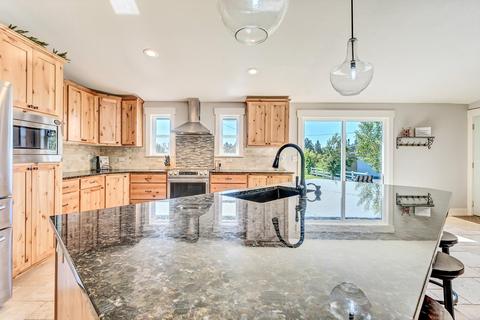 20975 Hicrest Pl, Bend, OR 97703 photo 9