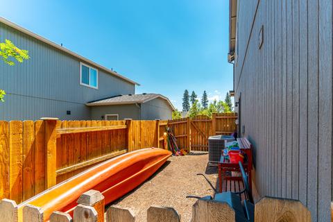 608 SE Glencoe Pl, Bend, OR 97702 photo 25