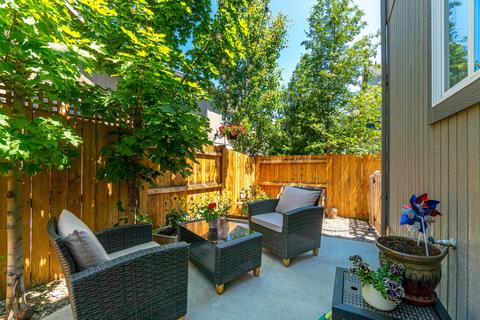 608 SE Glencoe Pl, Bend, OR 97702 photo 21