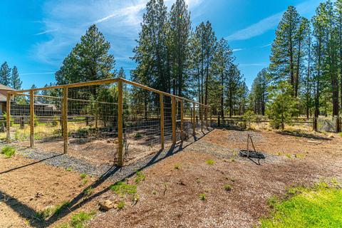 60093 Ridgeview Dr W, Bend, OR 97702 photo 41