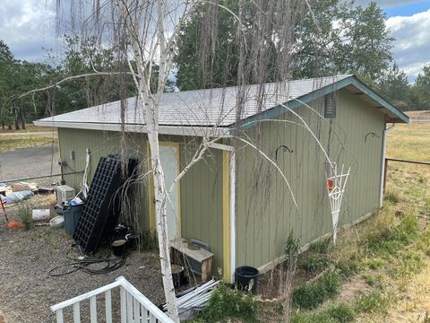 11740 Meadows Rd, Central Point, OR 97502 photo 2