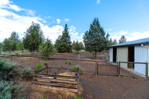 22265 Sweetgrass Dr, Bend, OR 97702 photo 38