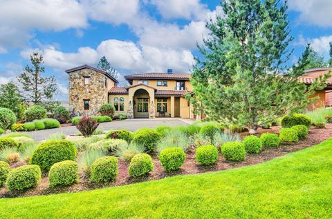 676 NW Stonepine Dr, Bend, OR 97703 photo 1