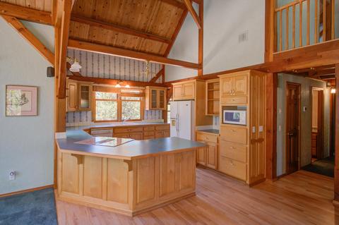 22052 Banff Dr, Bend, OR 97702 photo 11