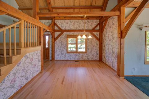 22052 Banff Dr, Bend, OR 97702 photo 4