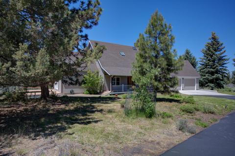 22052 Banff Dr, Bend, OR 97702 photo 2