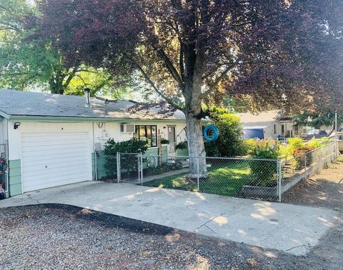115 Ione St, Eagle Point, OR 97524 photo 4