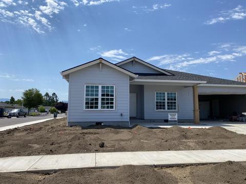 455 Cheney Loop, Central Point, OR 97502 photo 1