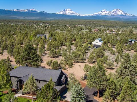 17955 Plainview Rd, Bend, OR 97703 photo 3