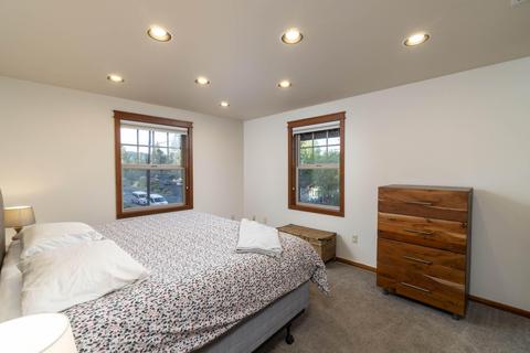 1205 NW Ithaca Ave, Bend, OR 97703 photo 15