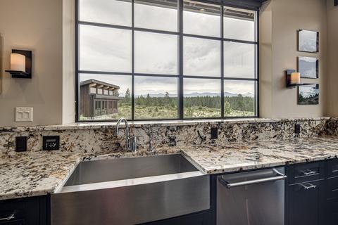 18979 Park Commons Dr, Bend, OR 97703 photo 18
