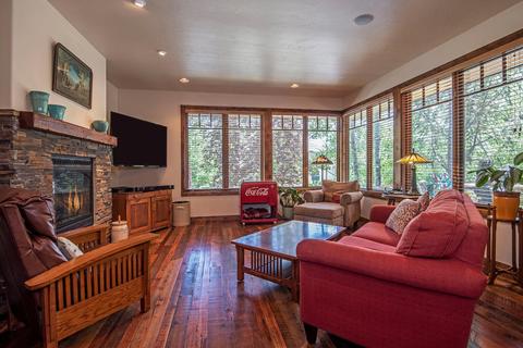 2240 NW High Lakes Loop, Bend, OR 97703 photo 4