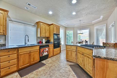1073 Coral Rdg, Eagle Point, OR 97524 photo 10