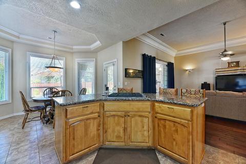 1073 Coral Rdg, Eagle Point, OR 97524 photo 9