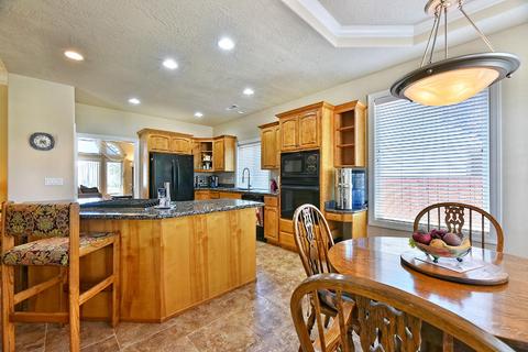 1073 Coral Rdg, Eagle Point, OR 97524 photo 12