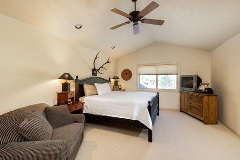 17785 Quelah Ln, Sunriver, OR 97707 photo 32