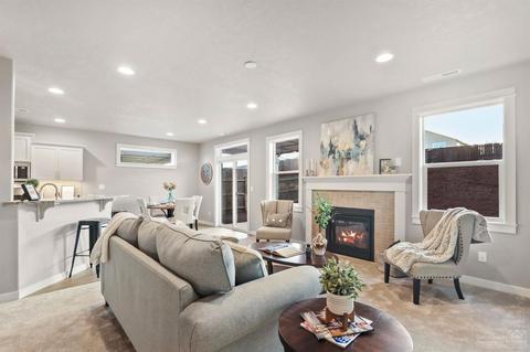 61363 SE Preston St, Bend, OR 97701 photo 4