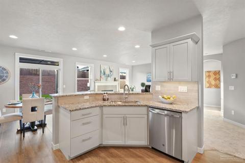 61363 SE Preston St, Bend, OR 97701 photo 10