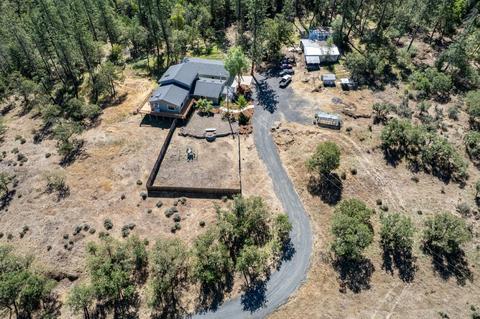 3441 N Obenchain Rd, Eagle Point, OR 97524 photo 3
