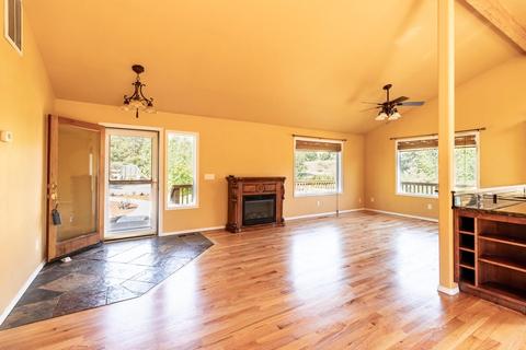 3441 N Obenchain Rd, Eagle Point, OR 97524 photo 4