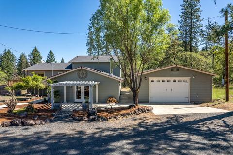 3441 N Obenchain Rd, Eagle Point, OR 97524 photo 1