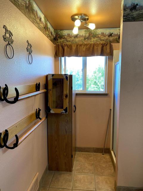 67110 Harrington Loop, Bend, OR 97703 photo 18