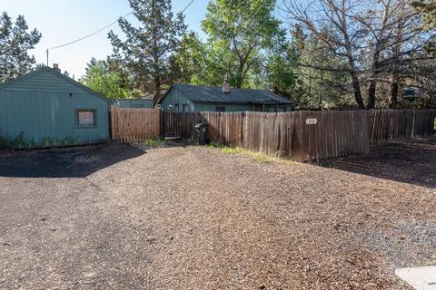 410 SEdgewater Ln, Bend, OR 97702 photo 2
