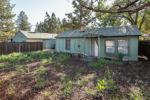 410 SEdgewater Ln, Bend, OR 97702 photo 1