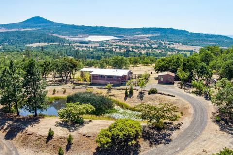 3926 E Antelope Rd, Eagle Point, OR 97524 photo 13