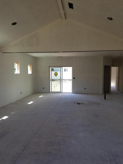 435 Cheney Loop, Central Point, OR 97502 photo 3