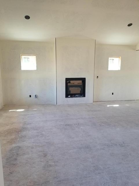 435 Cheney Loop, Central Point, OR 97502 photo 2