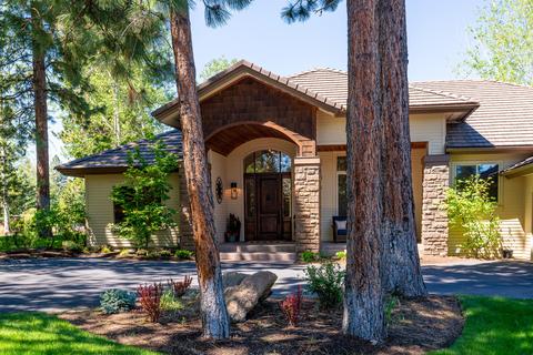 61325 Tam Mcarthur Loop, Bend, OR 97702 photo 2